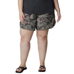 Columbia Women Plus Size Bogata Bay Printed Stretch Shorts Cypress Camo Print 2X